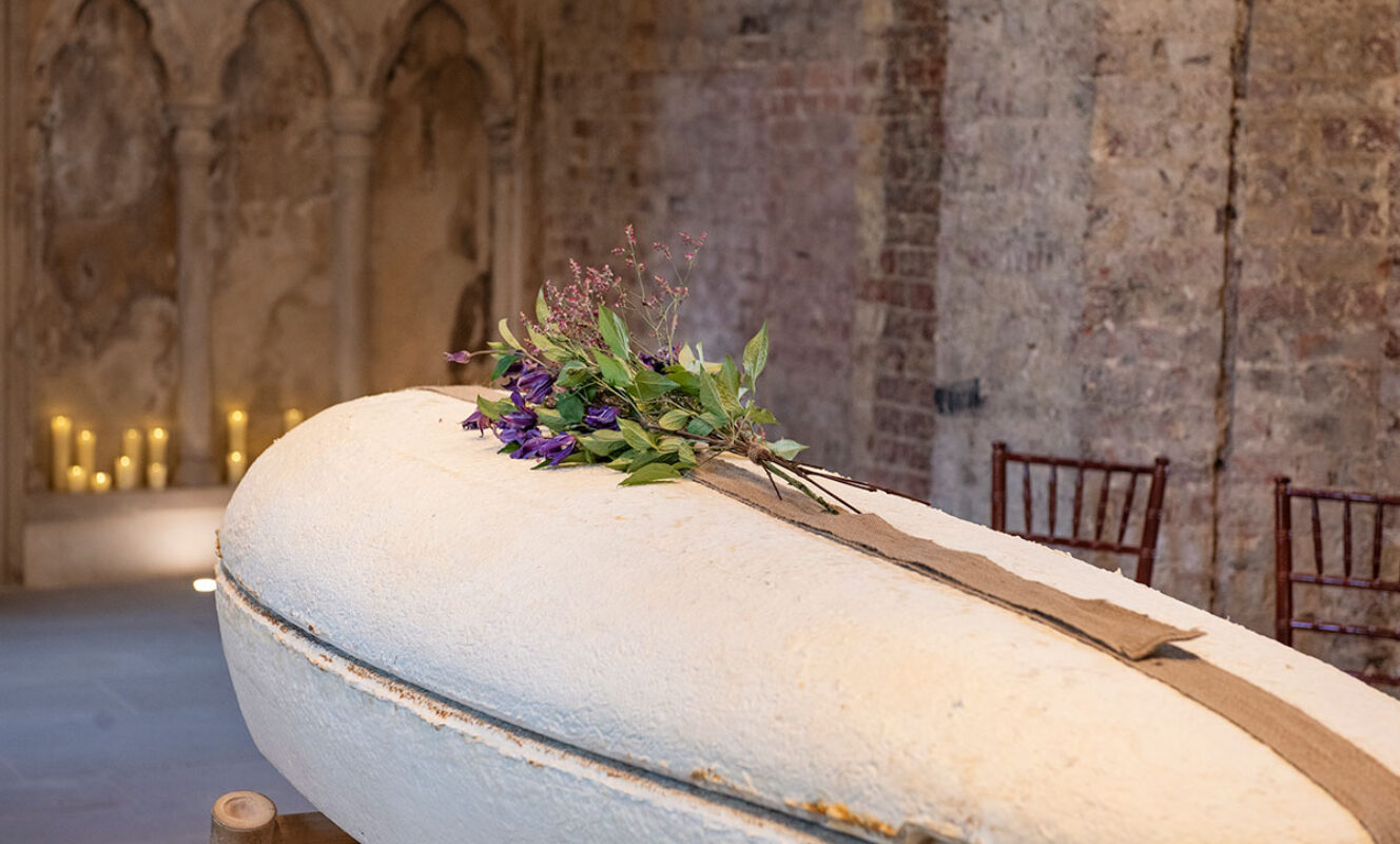 Loop tech, Mycelium Living Cocoon Mushroom coffin