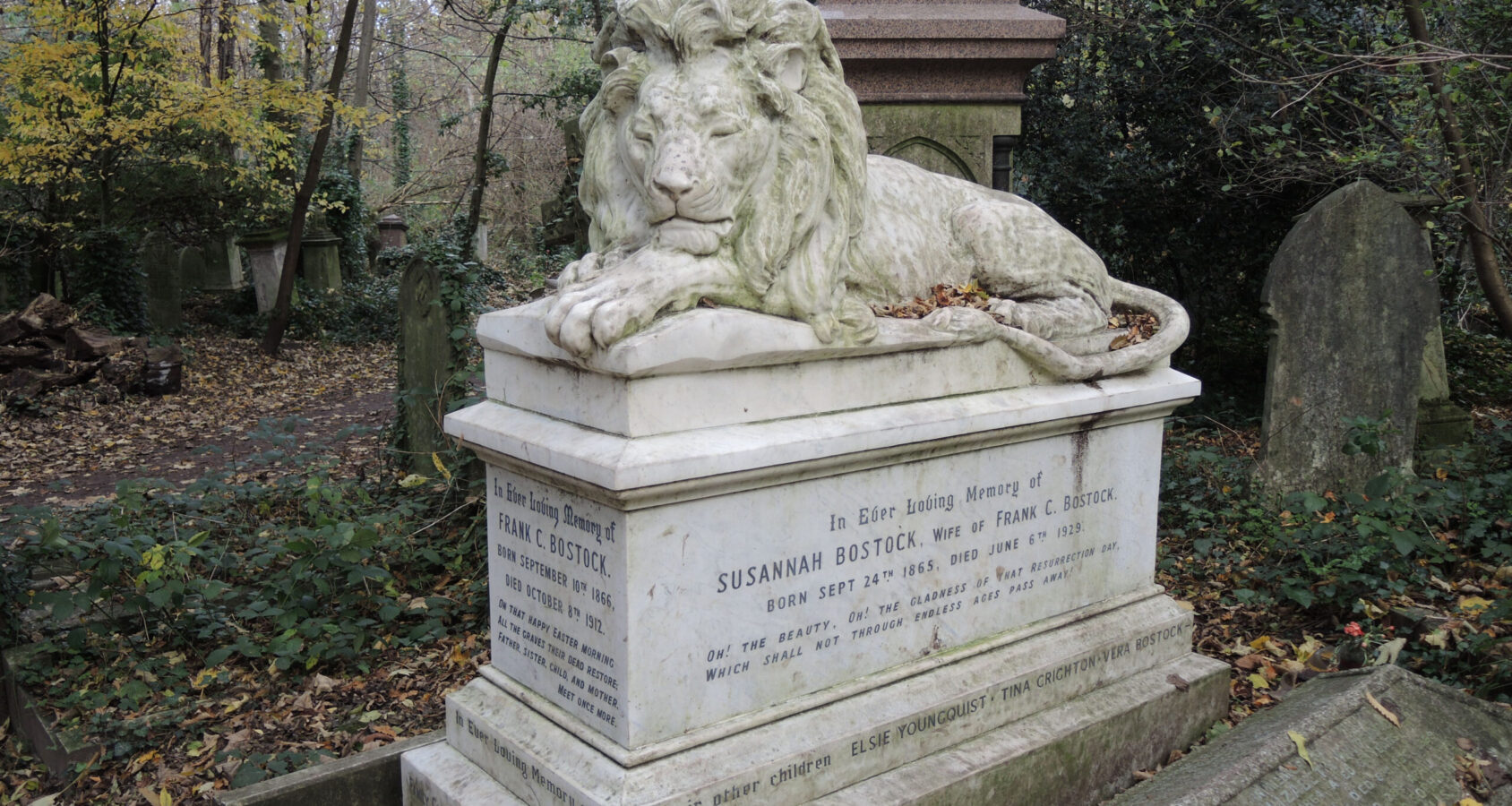 Sleeping Lion grave memorial Abney Park, N16