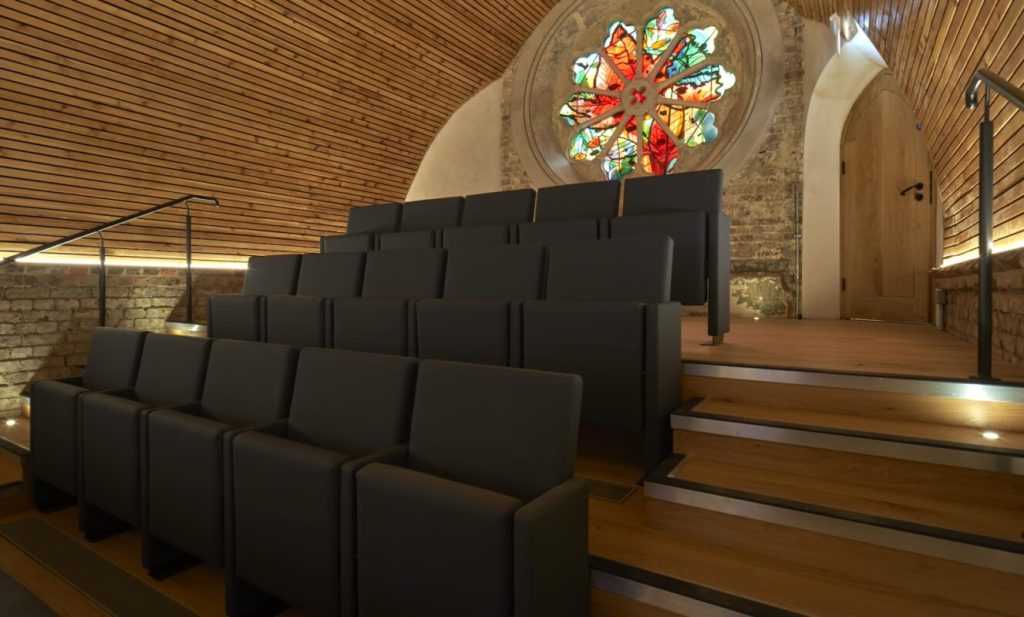 Abney-Park-Chapel-int-uper-level