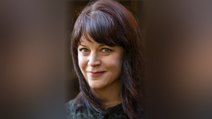 Celebrant Jo Naphine head shot